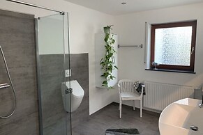 Holiday Apartment by the Pond