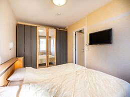 Apartment Near Dunes and Sea