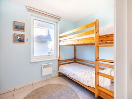 Apartment Near Dunes and Sea