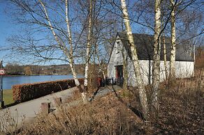 Cottage by Lake in Vielsalm With Sauna