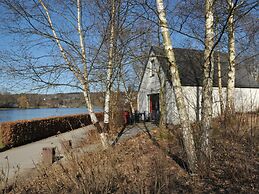 Cottage by Lake in Vielsalm With Sauna