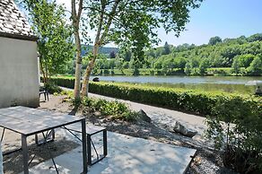 Cottage by Lake in Vielsalm With Sauna