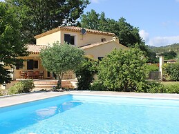 Comfortable Holiday Home With Pool