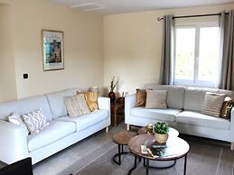 Comfortable Holiday Home With Pool