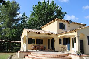 Comfortable Holiday Home With Pool