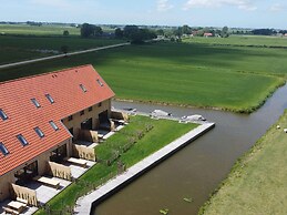 Villa in Leons With Sloop Rentals