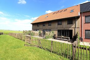 Villa in Leons With Sloop Rentals