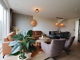 Villa in Leons With Sloop Rentals