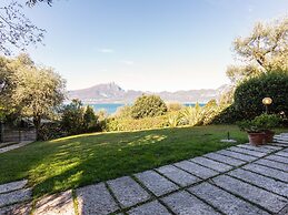 Villa Near Lake Garda With Bubble Bath