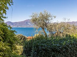 Villa Near Lake Garda With Bubble Bath