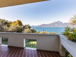 Villa Near Lake Garda With Bubble Bath