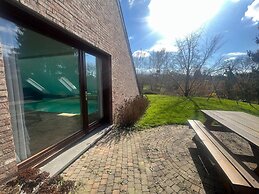 Relaxing Villa With Pool
