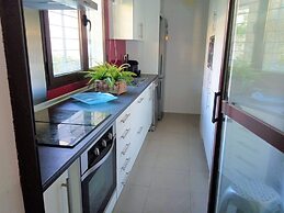 Sunny Garden Apartment