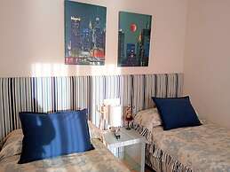 Sunny Garden Apartment