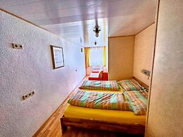 Spacious Apartment in Gortipohl With Garden