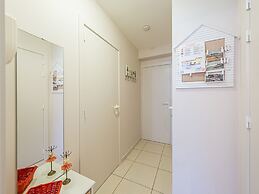 Well-maintained Apartment With sea View
