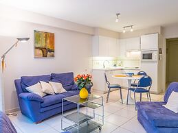 Well-maintained Apartment With sea View
