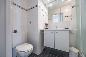 Well-maintained Apartment With sea View