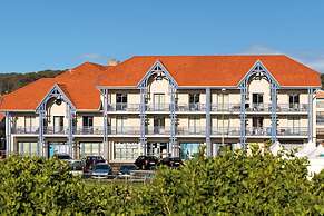 Apartment in Biscarosse Near Sandy Beach