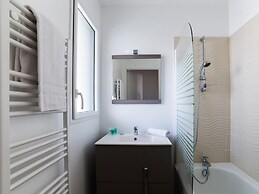 Apartment in Biscarosse Near Sandy Beach