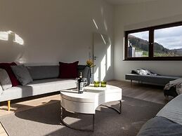 Modernes Split-level Haus Nahe am Hennesee