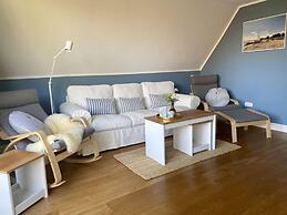 Cuddly Shell Modern Retreat