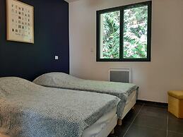 Elegant Villa in Sainte Valiere