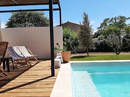 Elegant Villa in Sainte Valiere