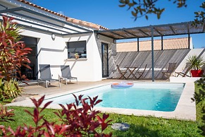 Elegant Villa in Sainte Valiere