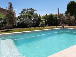 Elegant Villa in Sainte Valiere