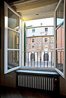 Apartment in Lucca Near Amphitheater Square