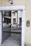 Apartment in Lucca Near Amphitheater Square