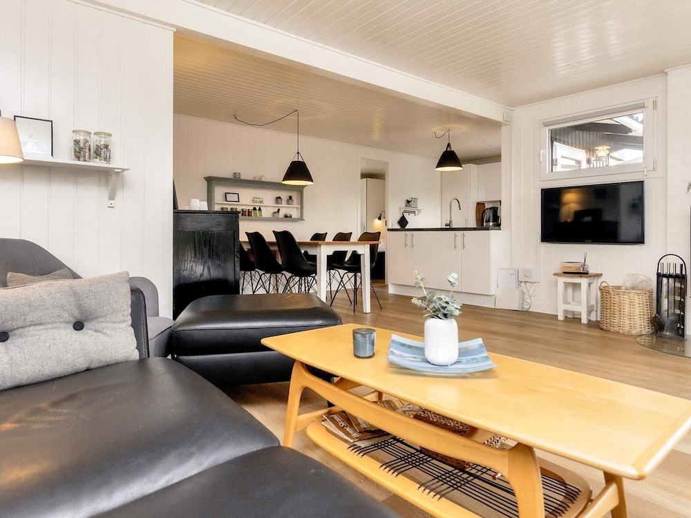 4 Star Holiday Home in Henne