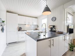 4 Star Holiday Home in Henne
