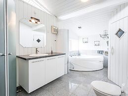 4 Star Holiday Home in Henne