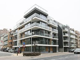 Apartment in Middelkerke With Large Terrace
