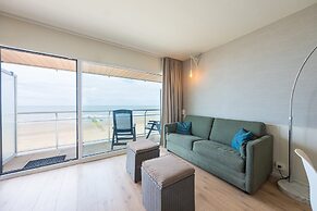Modern Studio With sea View and Garage