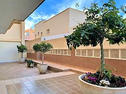 Seaside Flat With Shared Pool