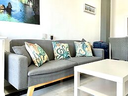 Seaside Flat With Shared Pool