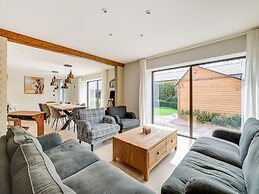 Lush Holiday Home in Limburg With Jacuzzi