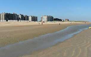 Renovated Flat Near Beach