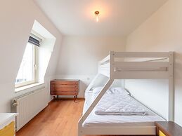 Renovated Flat Near Beach