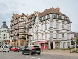 Renovated Flat Near Beach