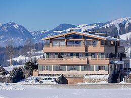 Luxury Penthouse, ski Lift Within Walking Distance
