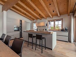 Luxury Penthouse, ski Lift Within Walking Distance