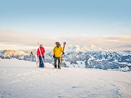 Luxury Penthouse, ski Lift Within Walking Distance