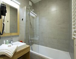 Apartment in L'eclose With Mountain Views