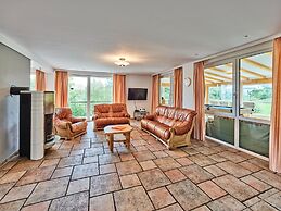 Geschmackvolles Ferienhaus mit Privatem Pool
