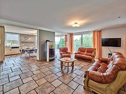 Geschmackvolles Ferienhaus mit Privatem Pool