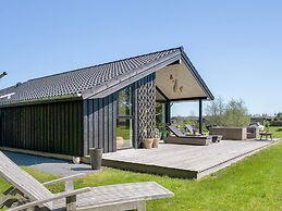 5 Star Holiday Home in Horve